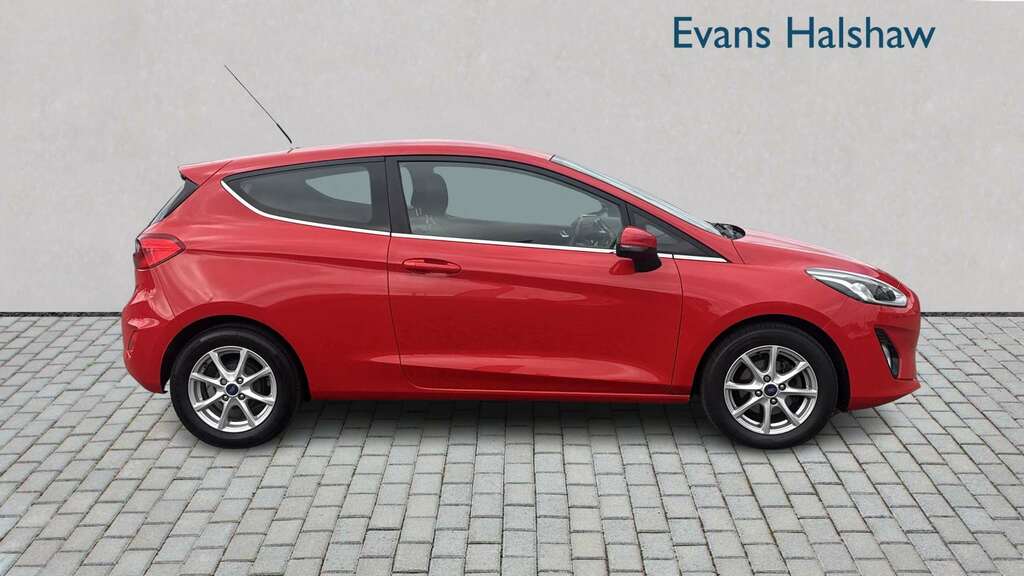Ford Fiesta 1.1 Zetec Navigation 2018 Red #5