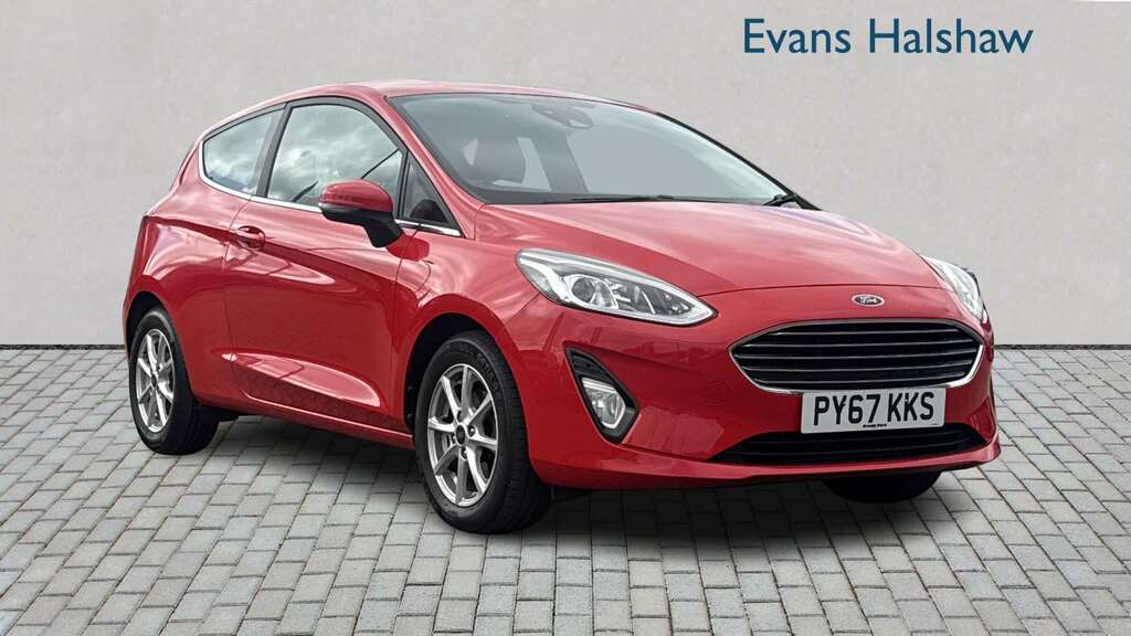 Ford Fiesta 1.1 Zetec Navigation 2018 Red