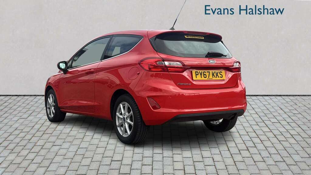 Ford Fiesta 1.1 Zetec Navigation 2018 Red #2