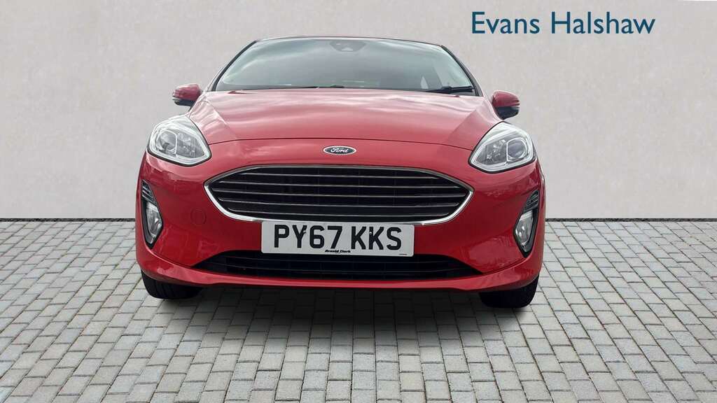 Ford Fiesta 1.1 Zetec Navigation 2018 Red #4