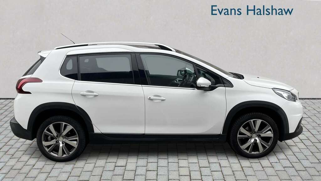 Peugeot 2008 1.2 Puretech 110 Allure Premium 2019 White #3