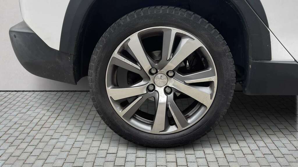 Peugeot 2008 1.2 Puretech 110 Allure Premium 2019 White #4