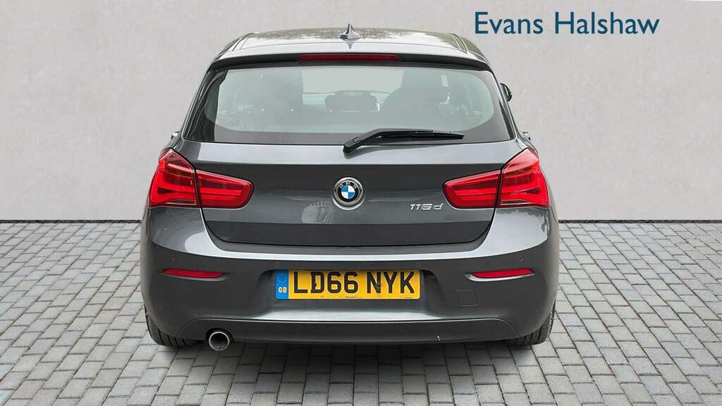 BMW 1 Series Hatchback M135i 3.0 2016 Blue #4