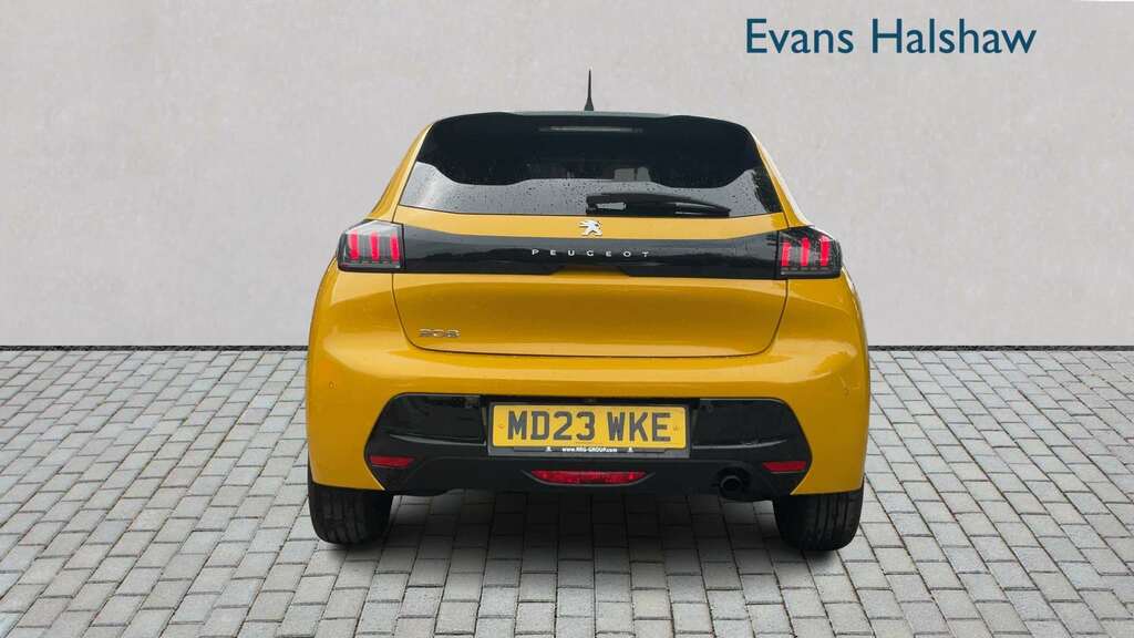 Peugeot 208 1.2 Puretech 100 Allure Premium Eat8 2023 MD23WKE Yellow #5