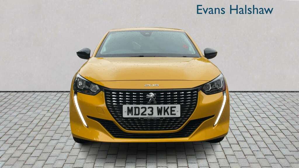 Peugeot 208 1.2 Puretech 100 Allure Premium Eat8 2023 MD23WKE Yellow #4