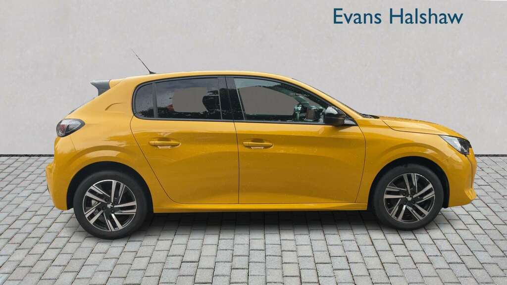 Peugeot 208 1.2 Puretech 100 Allure Premium Eat8 2023 MD23WKE Yellow #3