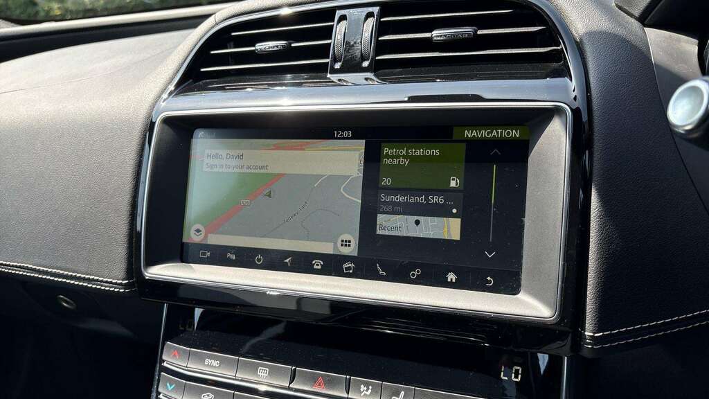 Jaguar XE 2.0 250 Landmark Edition Red #7