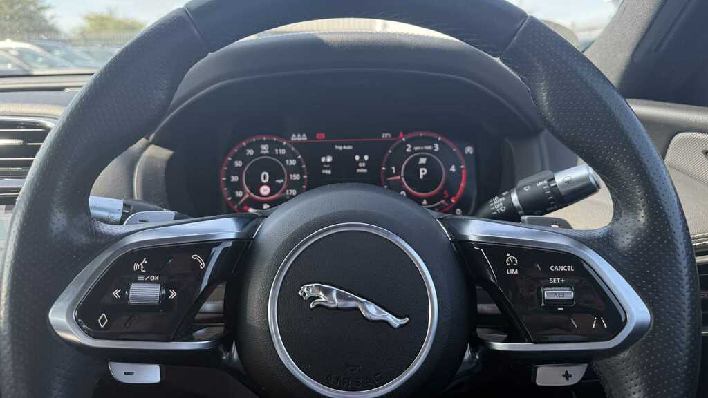 Jaguar XE Jaguar 2.0D R-dynamic S Saloon Red #13