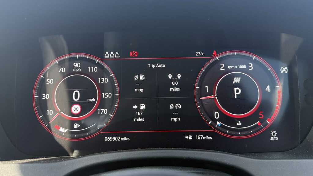 Jaguar XE Jaguar 2.0D R-dynamic S Saloon Red #17