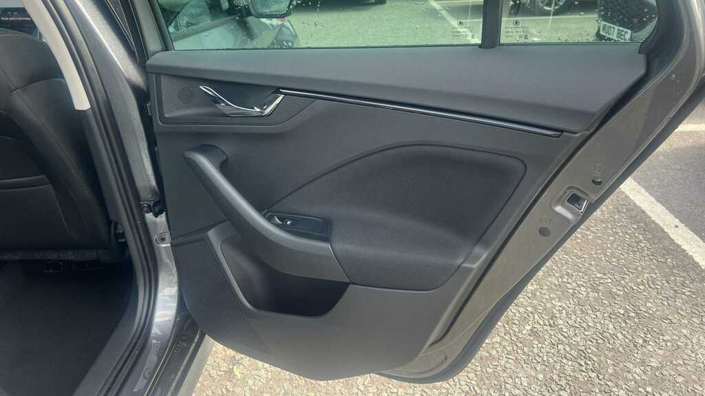 Skoda Kamiq 1.0 Tsi 110 Se Drive Dsg 2023 Grey #5