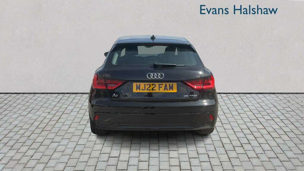 Audi A1 S Line 35 Tfsi 150 Ps S Tronic Yellow #3