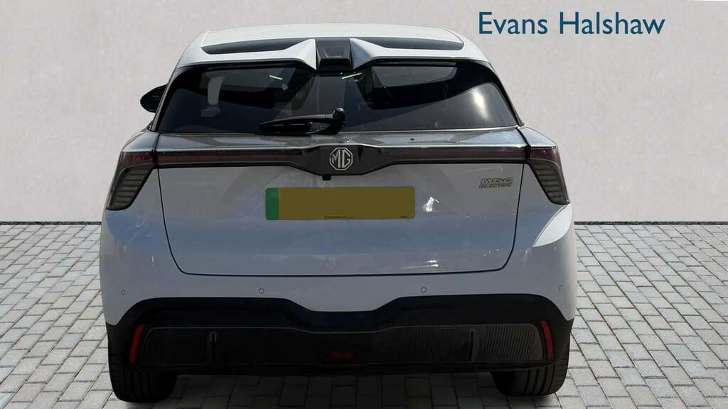 MG MG4 150Kw Trophy Ev Long Range 64Kwh 2024 White #3