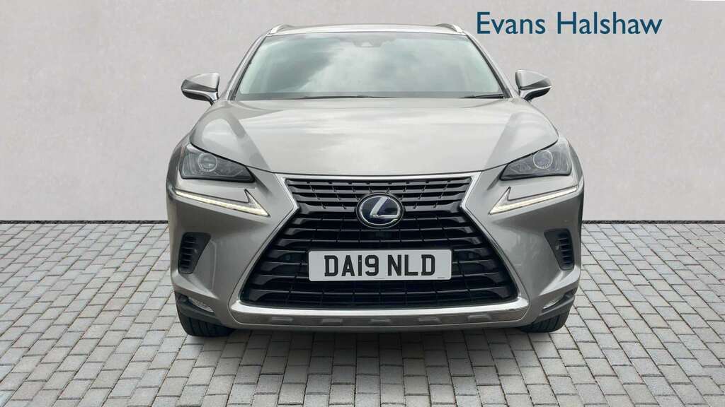 Lexus NX 300H 2.5 Cvt Premium Pack 2019 Silver #4