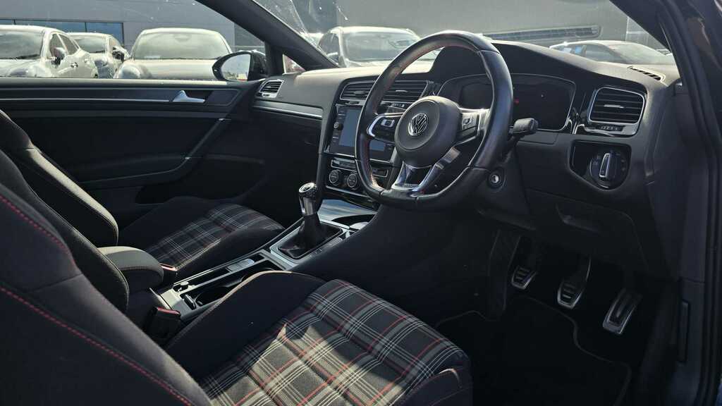 Volkswagen Golf 2.0 Tsi Gti 2018 Black #2