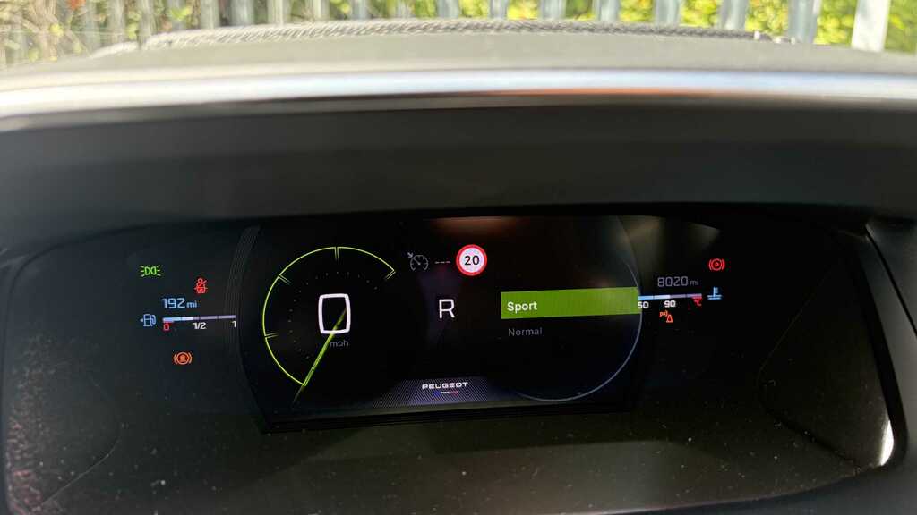 Peugeot 2008 Gt Black #12