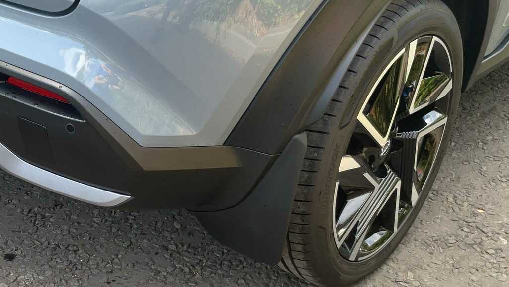 Nissan Juke N-connecta Black #9