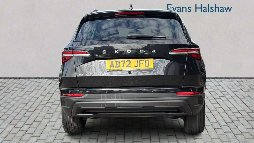 Skoda Karoq 1.5 Tsi Se Drive Dsg 2023 Black #3