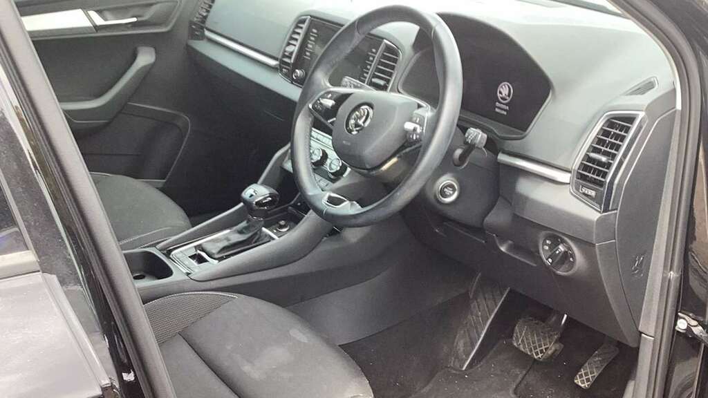 Skoda Karoq 1.5 Tsi Se Drive Dsg 2023 Black #2