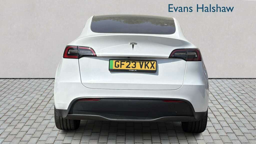 Tesla Model Y Rwd 2023 White #4
