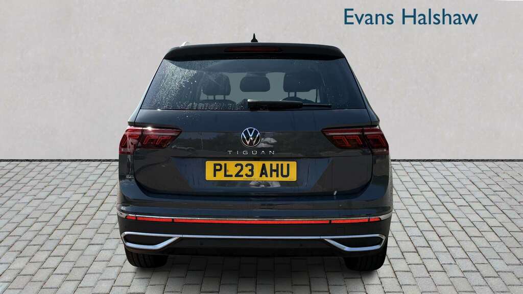 Volkswagen Tiguan 1.5 Tsi 150 Elegance Dsg 2023 PL23AHU Grey #4