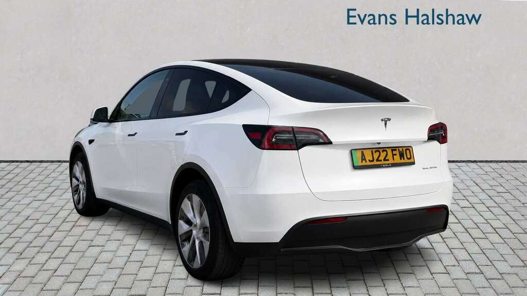 Tesla Model Y Long Range Awd 2022 White #2