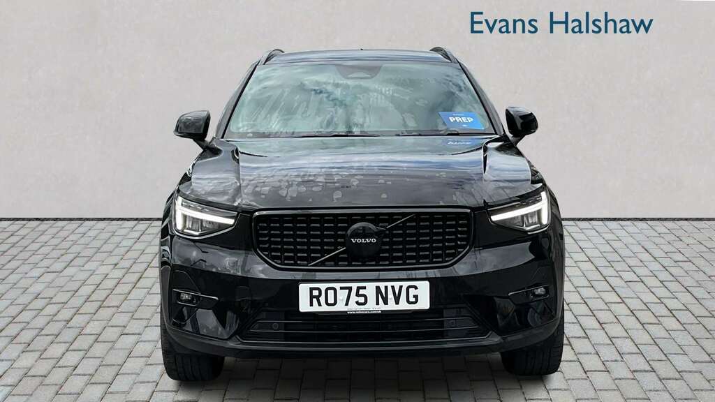 Volvo XC40 2.0 B4p Plus Black Edition 2025 RO75NVG Black #4