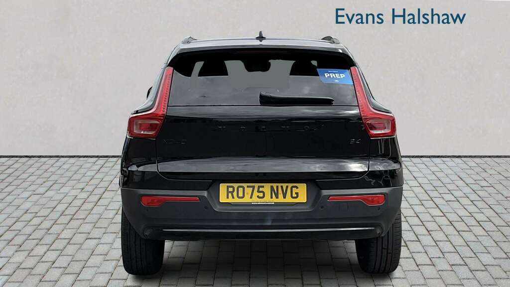 Volvo XC40 2.0 B4p Plus Black Edition 2025 RO75NVG Black #5