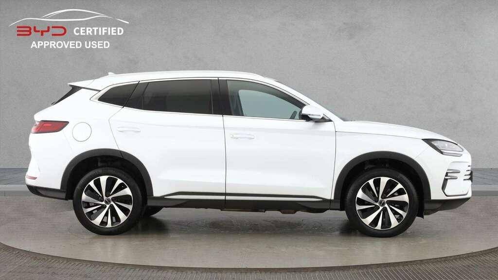 Byd Seal U 1.5T Dm-i Awd Design 2025 LB75PZA White #3