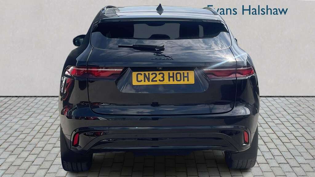 Jaguar F-Pace 2.0 P250 R-dynamic Hse Black Awd 2023 Black #2