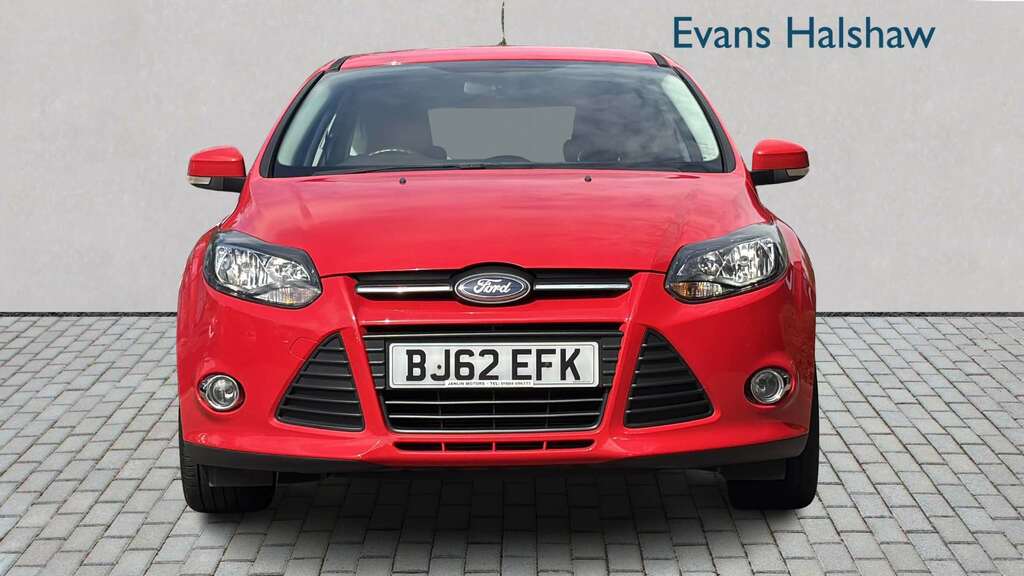Ford Focus 1.6 Zetec 2012 Red #2