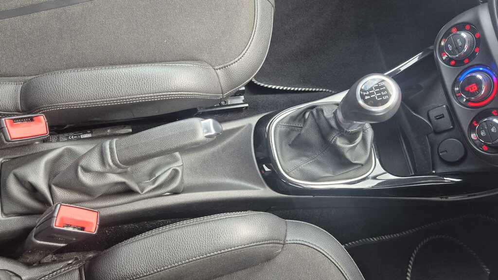 Vauxhall Adam 1.2I Rocks Air White #12