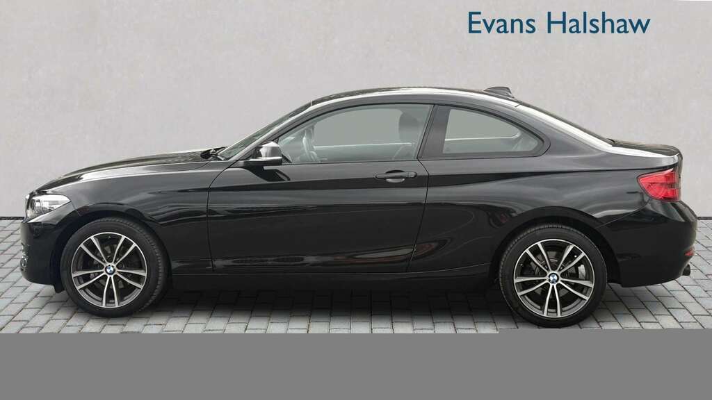 BMW 2 Series 218D Sport Nav 2017 Black #2