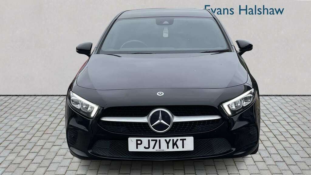 Mercedes-Benz A Class A200 Amg Line White #3