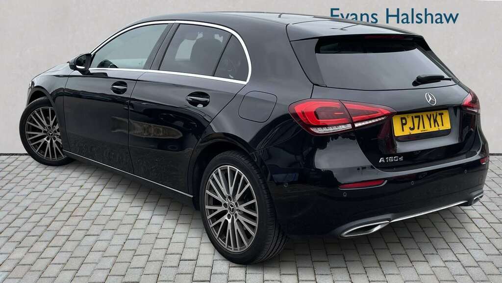Mercedes-Benz A Class A200 Amg Line White #2