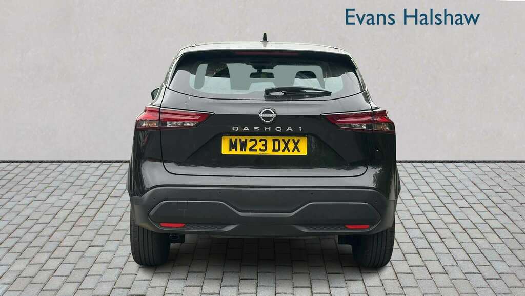 Nissan Qashqai 1.3 Dig-t Mh Acenta Premium 2023 MW23DXX Black #3