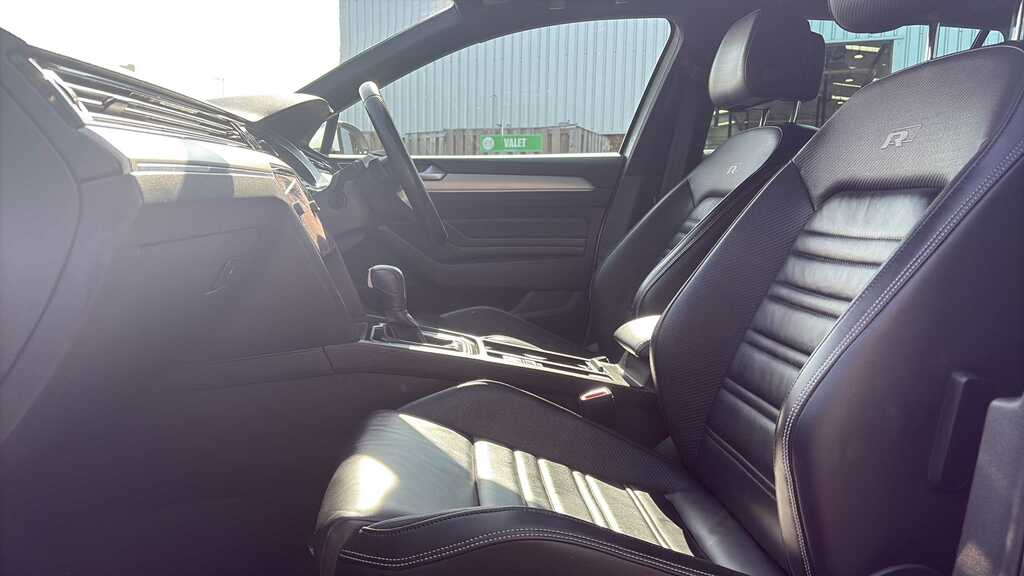 Volkswagen Passat Gte Advance Dsg White #9