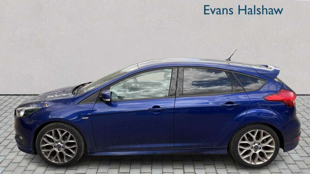 Ford Focus 1.0T Ecoboost Titanium Euro 6 Ss Grey #1
