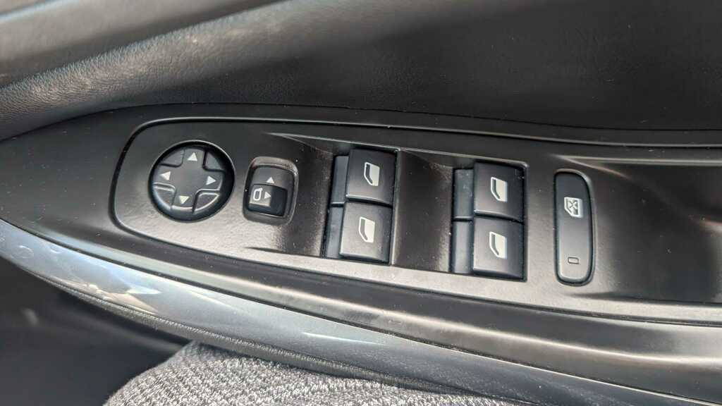 Vauxhall Grandland X X Tech Line Red #16