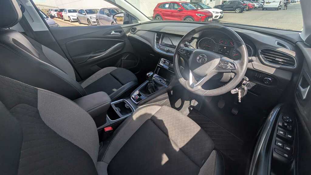 Vauxhall Grandland X X Tech Line Red #7
