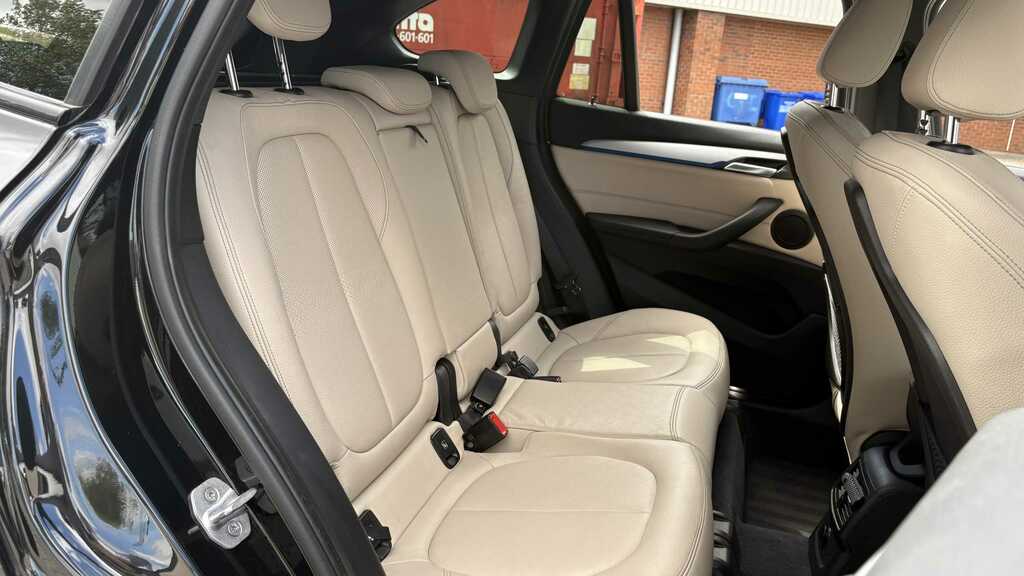 BMW X1 1.5 18I Se Dct Sdrive White #14
