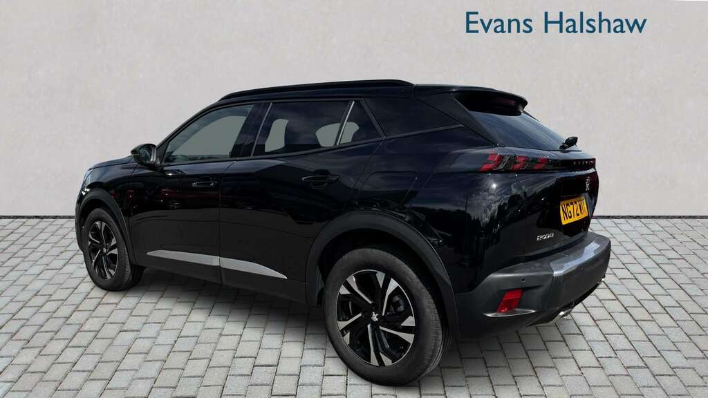 Peugeot 2008 1.2 Puretech 130 Allure Premium 2023 Black #4