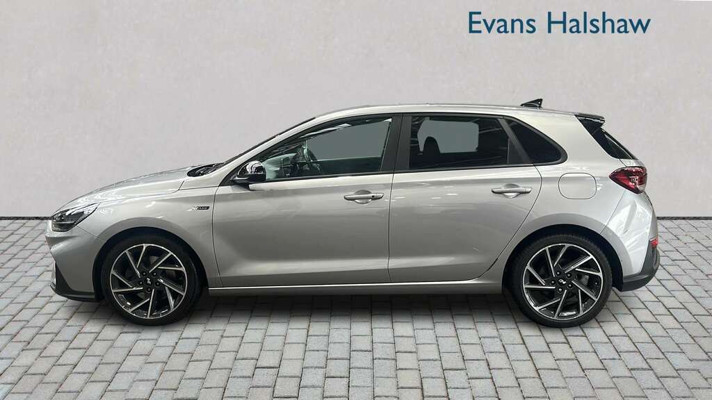 Hyundai I30 1.5T Gdi N Line 2022 Silver #2