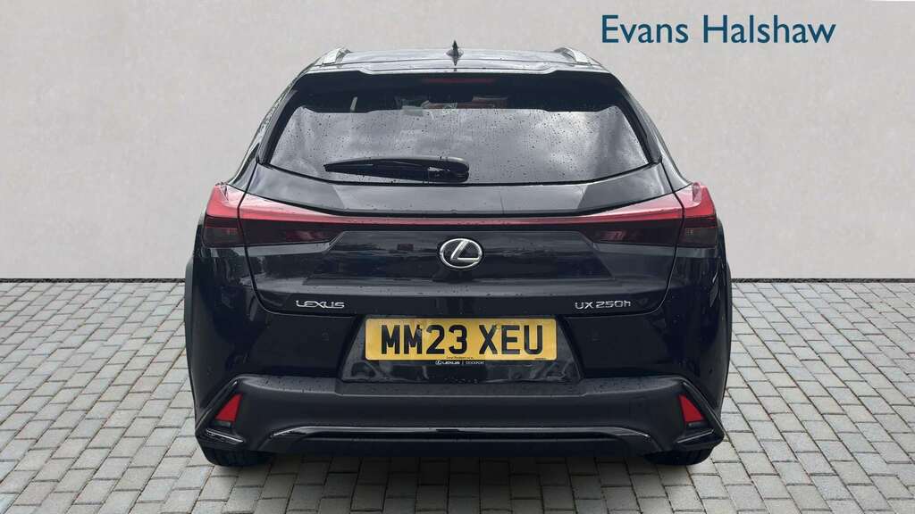 Lexus UX 250H 2.0 F-sport Design Cvt 2023 Black #3