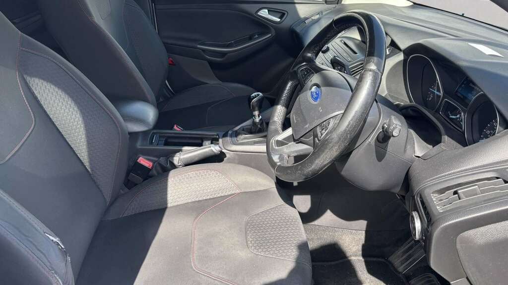 Ford Focus 1.0T Ecoboost Titanium Hatchback Blue #6