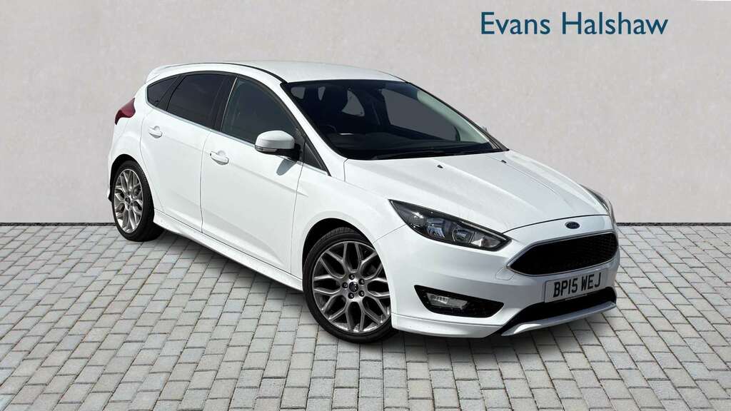 Ford Focus 1.0T Ecoboost Titanium Hatchback Blue #1