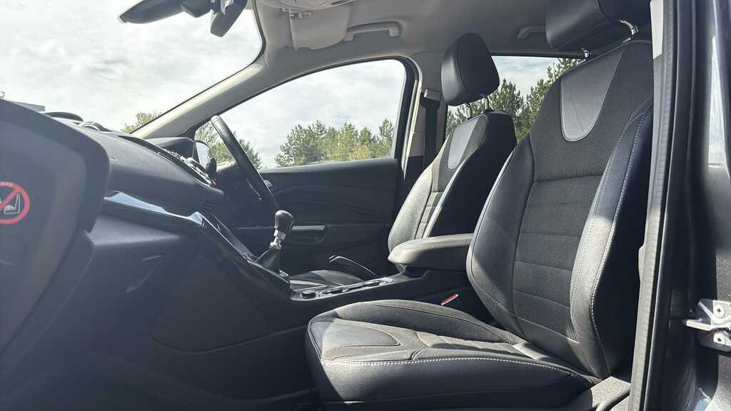 Ford Kuga 2.0 Tdci Titanium X Awd Euro 6 Ss White #5