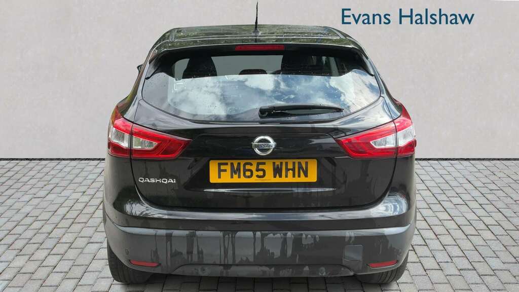 Nissan Qashqai 1.2 Dig-t Acenta Smart Vision Pack 2016 FM65WHN Black #4