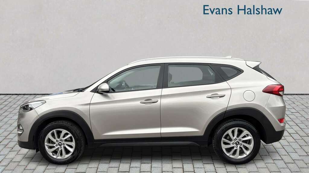 Hyundai Tucson 1.7 Crdi Blue Drive Se Nav 2Wd Dct 2018 White #2