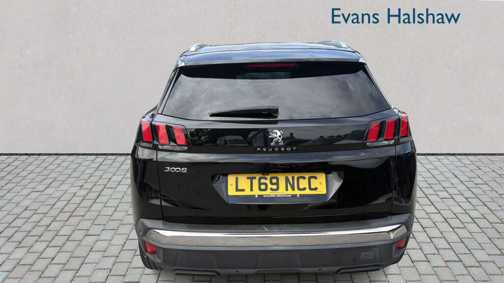 Peugeot 3008 1.2 Puretech Allure Eat8 2019 Black #4