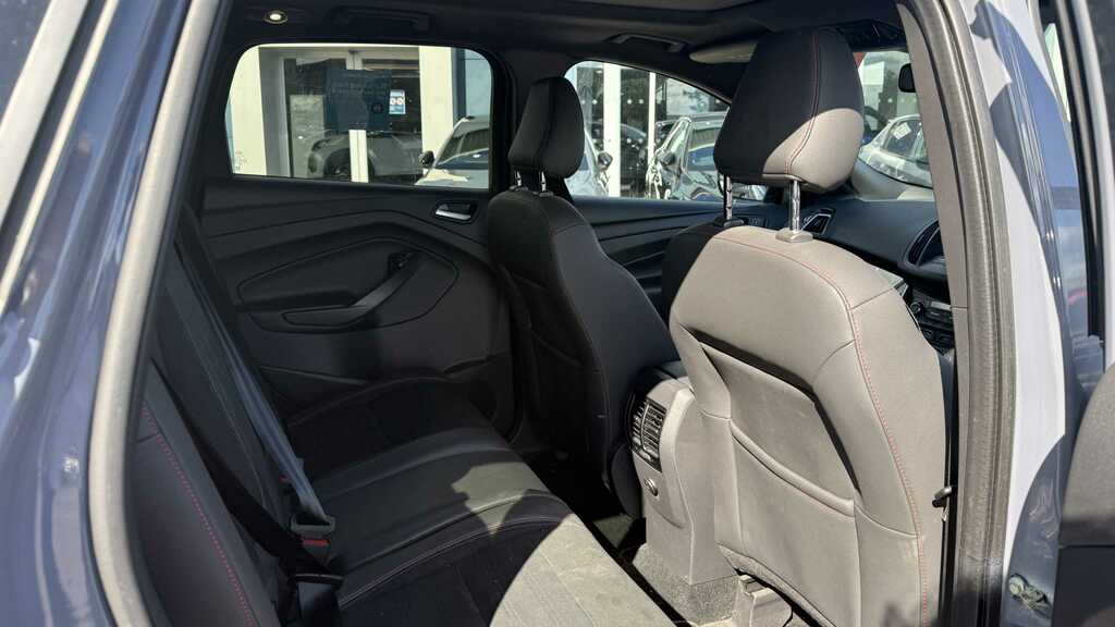 Ford Kuga 1.5 Ecoboost Titanium Edition 2Wd Black #2